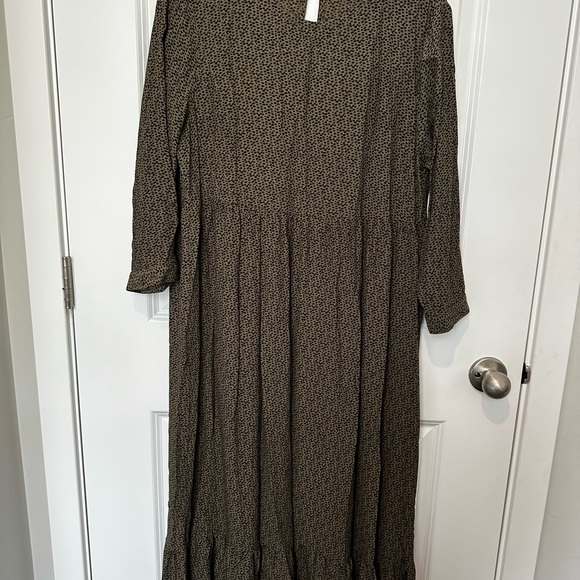 LOFT Green and Black Long Sleeve Dress - Picture 1 of 6